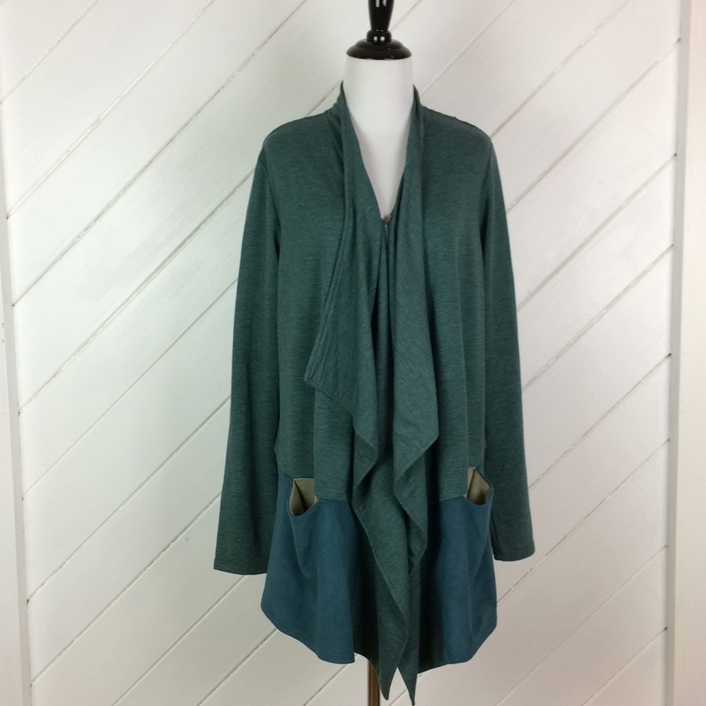 {LOGO Lounge} Gorgeous Cardigan